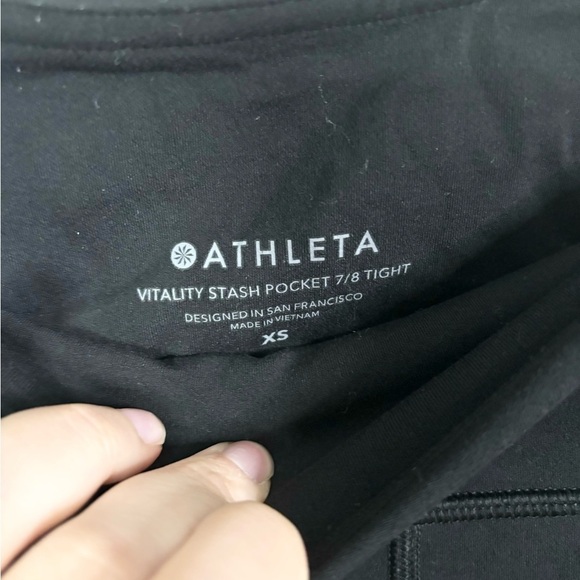 Athleta black vitality stash pocket 7/8 tight leggings size XS - Picture 5 of 6